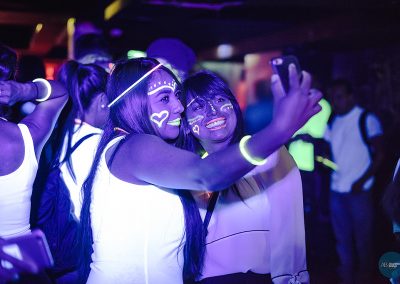 glow02-400x284
